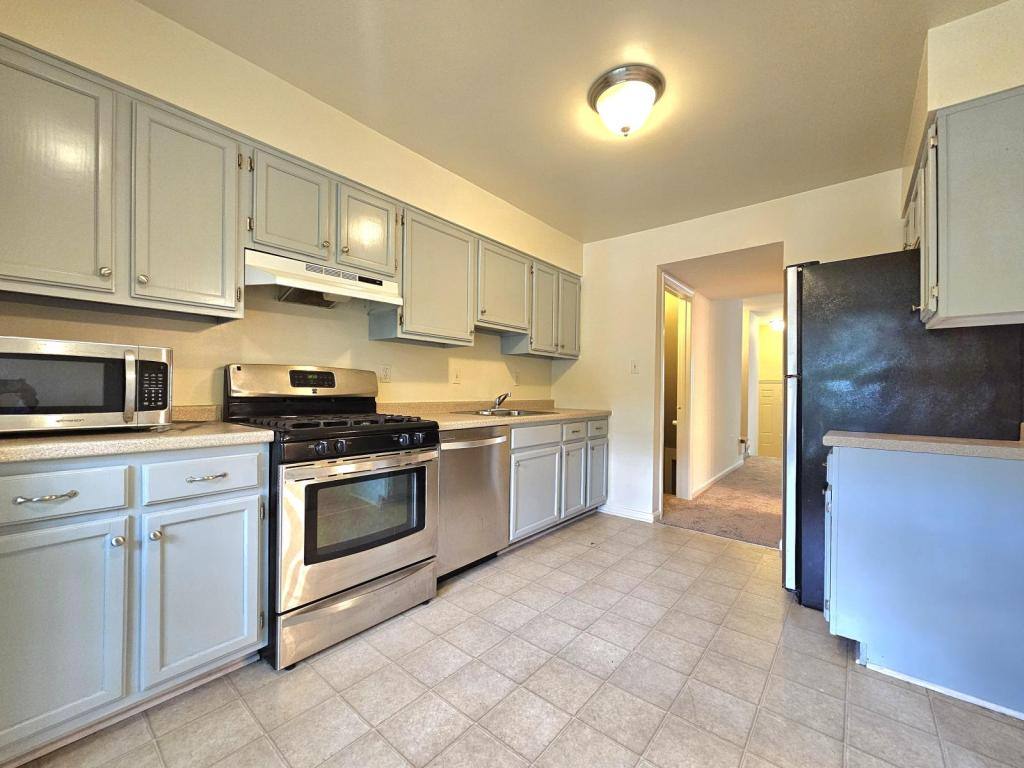 Townhouse for rent at 4802 Treasure Court, Fairfax, VA 22032