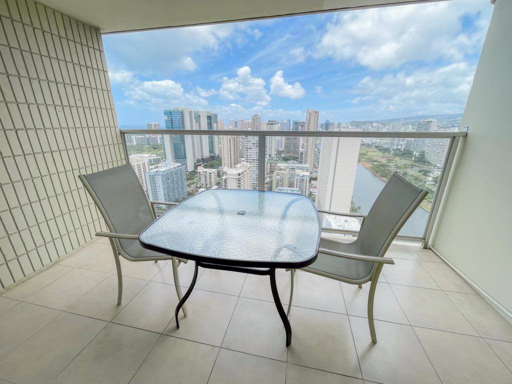 House for rent at 445 Seaside Ave #3714, Honolulu, HI 96815
