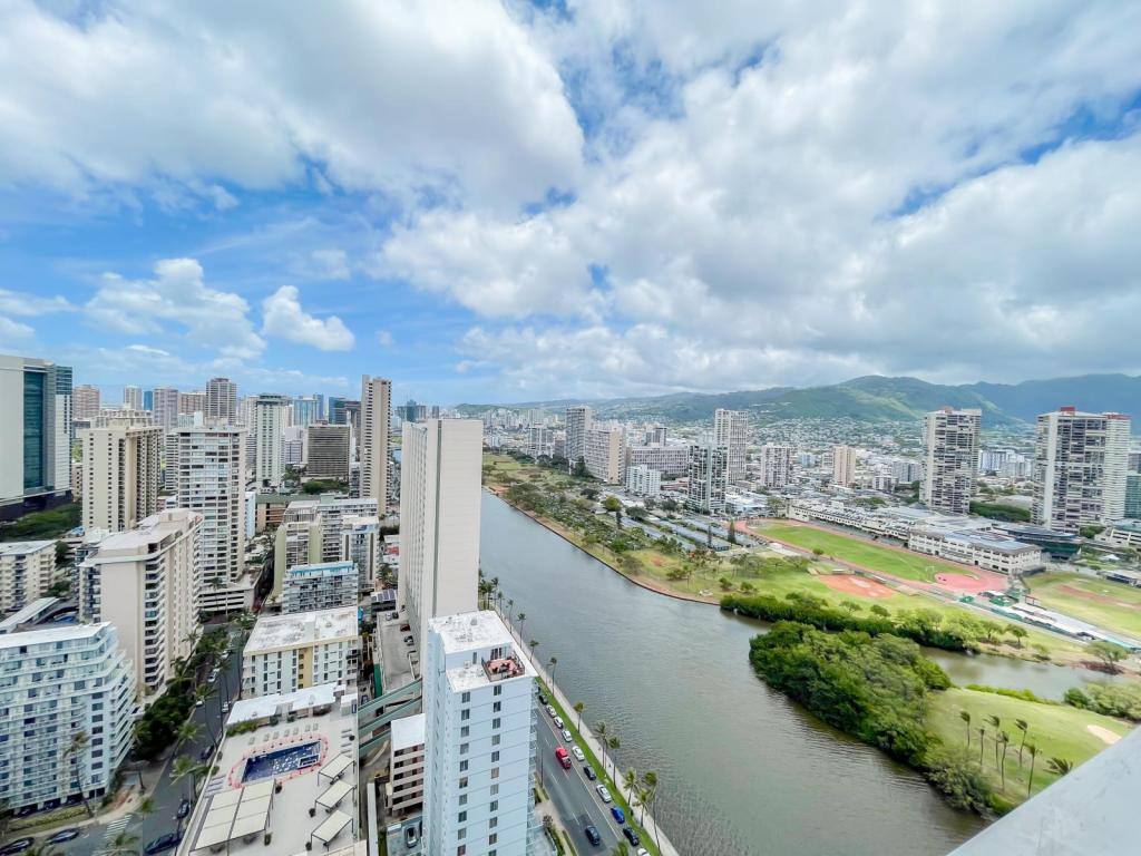 House for rent at 445 Seaside Ave #3714, Honolulu, HI 96815
