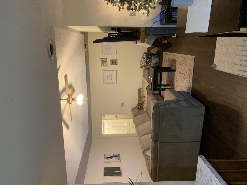 House for rent at 625 W Edgewood St, Springfield, MO 65807