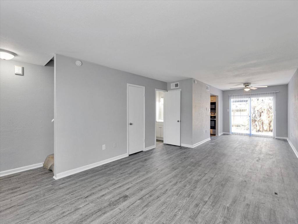 Townhouse for rent at 1200 Hospital Dr #1, Angleton, TX 77515