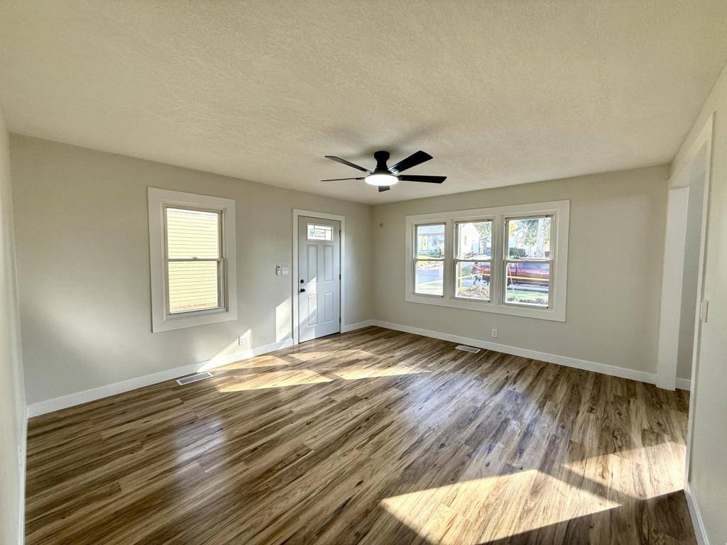 House for rent at 603 E 22nd St S, Newton, IA 50208