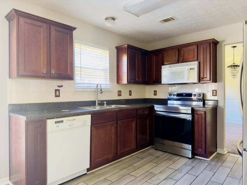 House for rent at 961 Cruiser Run, Lawrenceville, GA 30045