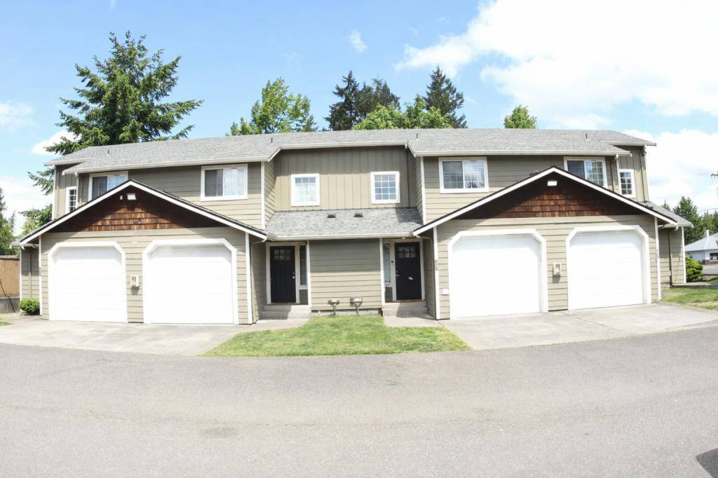 Townhouse for rent at 20803 110th Lane SE, Kent, WA 98031