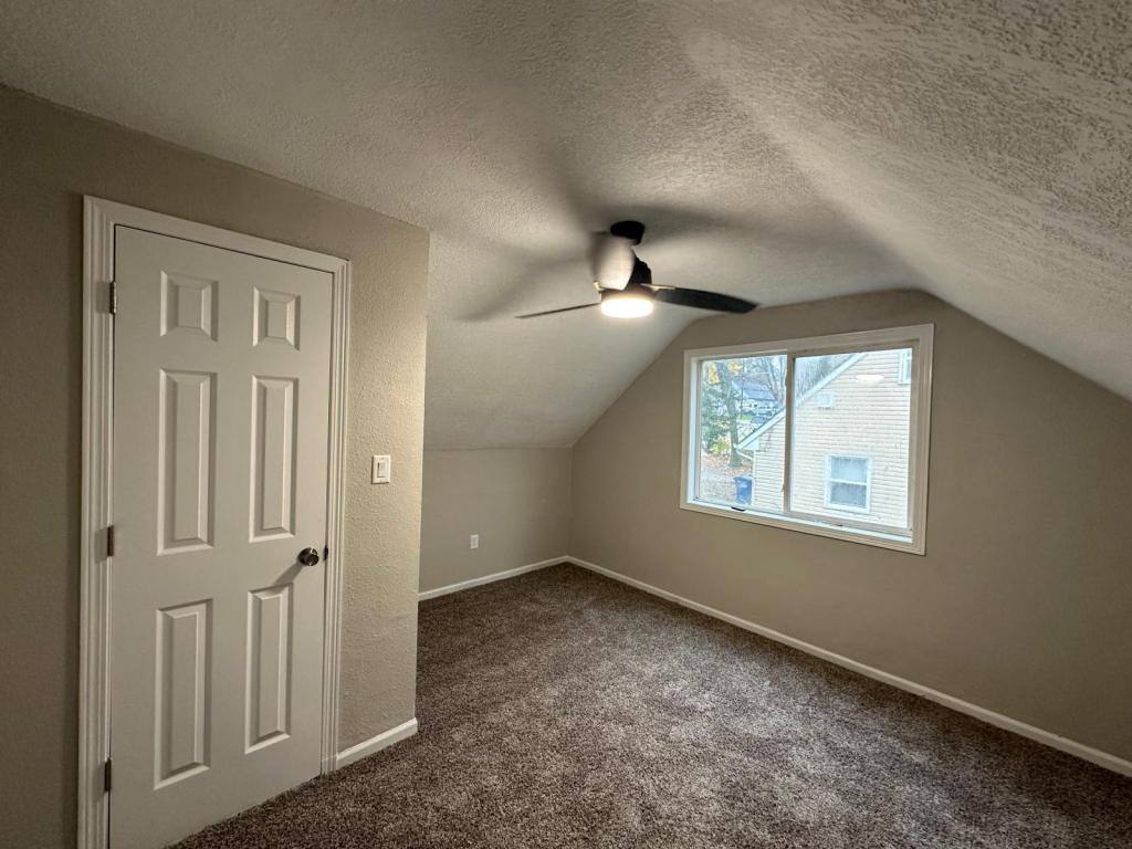 House for rent at 7509 SW 12th St, Des Moines, IA 50315
