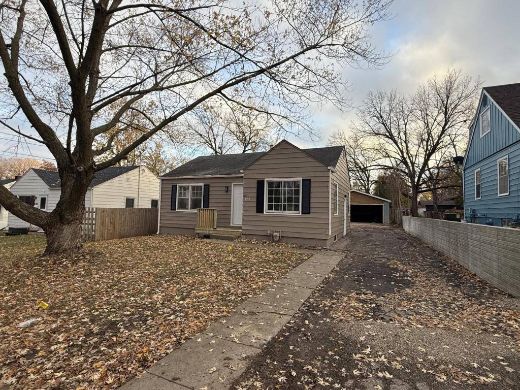 House for rent at 2744 Adams Ave, Des Moines, IA 50310