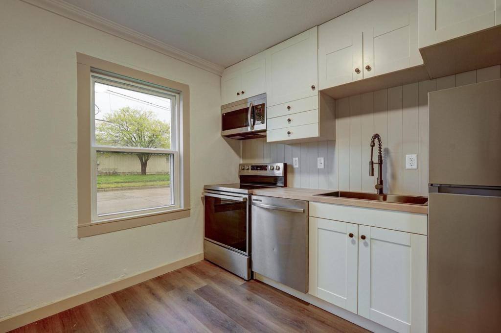 Apartment for rent at 745 S Jefferson Ave #1, Springfield, MO 65806