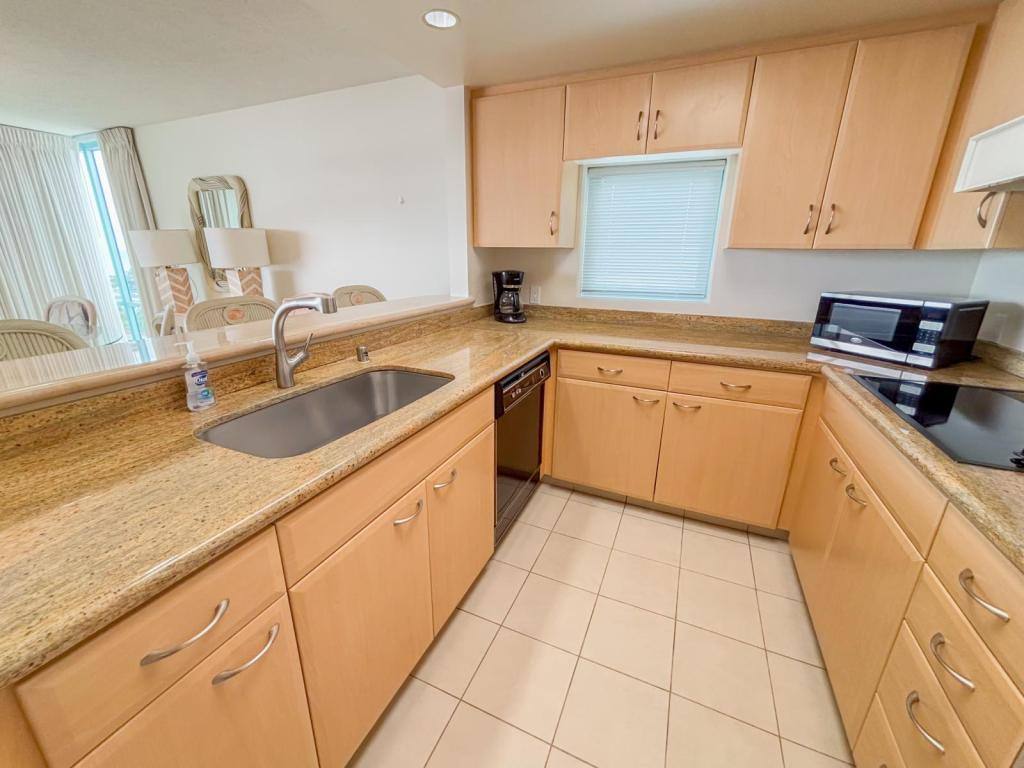 Condo for rent at 1341 Kapiolani Blvd #16A, Honolulu, HI 96814