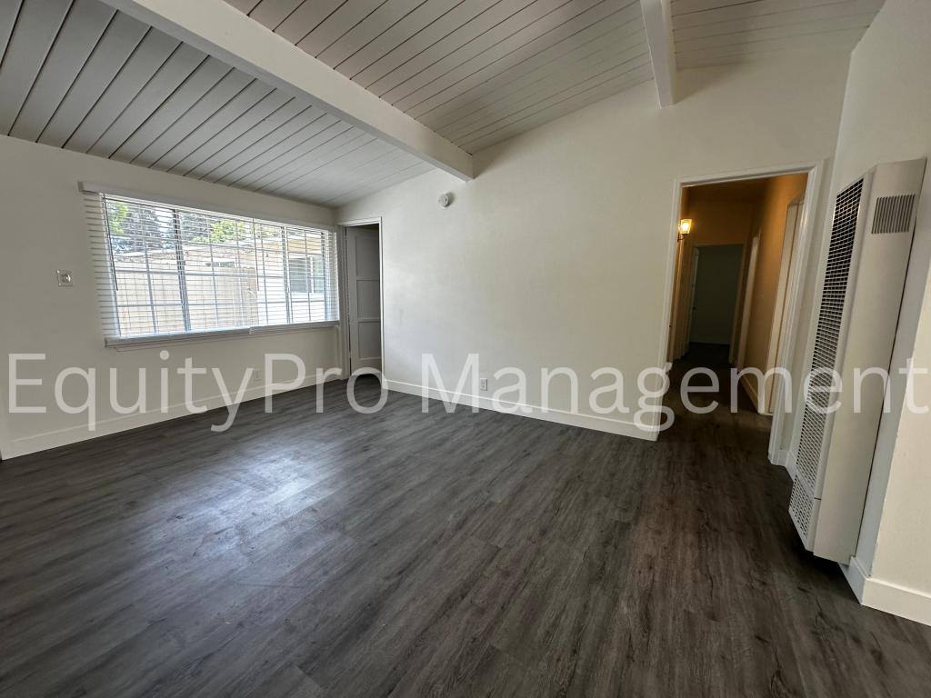 Apartment for rent at 12103 Howard St, Whittier, CA 90601