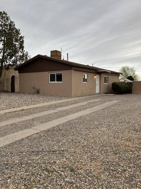 House for rent at 4806 Mescalero Rd NE, Albuquerque, NM 87110