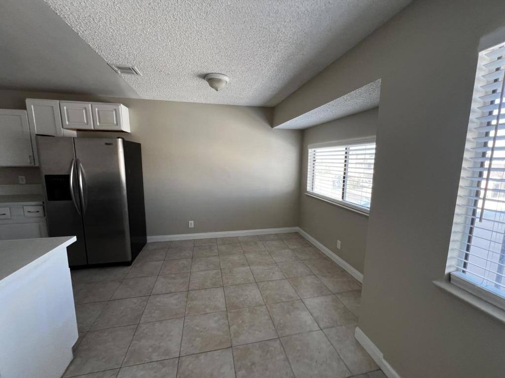 Apartment for rent at 6941 Appleton Dr, Las Vegas, NV 89156