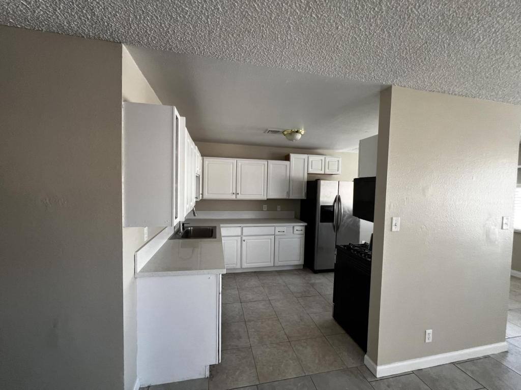 Apartment for rent at 6941 Appleton Dr, Las Vegas, NV 89156