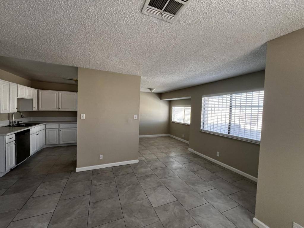Apartment for rent at 6941 Appleton Dr, Las Vegas, NV 89156