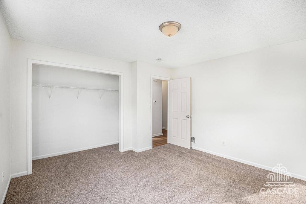 House for rent at 639 N Queen Ridge Court, Independence, MO 64056