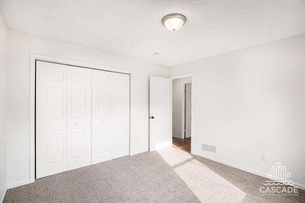 House for rent at 639 N Queen Ridge Court, Independence, MO 64056