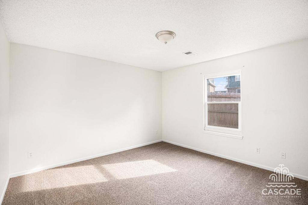 House for rent at 639 N Queen Ridge Court, Independence, MO 64056