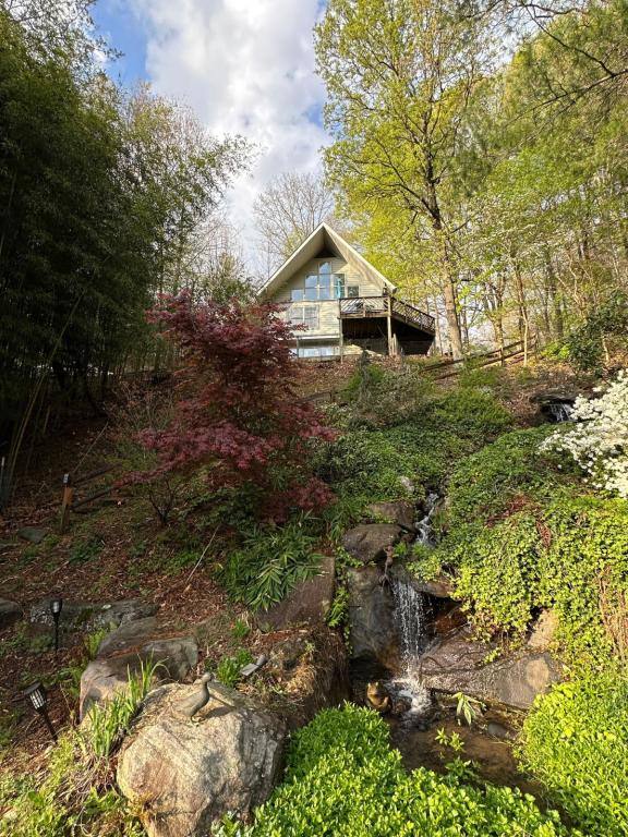 House for rent at 240 Jim Branch Rd, Swannanoa, NC 28778
