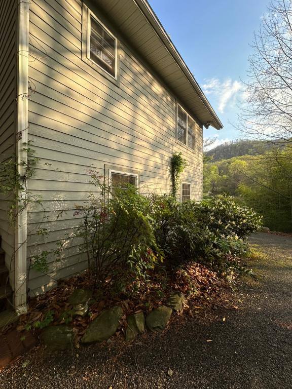 House for rent at 240 Jim Branch Rd, Swannanoa, NC 28778