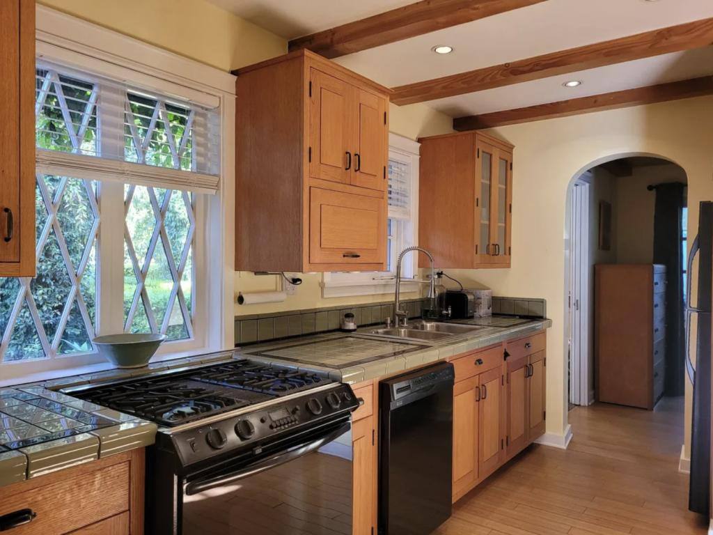 House for rent at 1287 Coast Village Circle Cottage, Santa Barbara, CA 93108