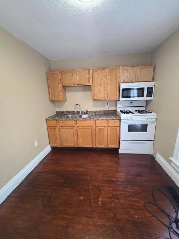 Apartment for rent at 426 1 2 E Market St, Huntington, IN 46750