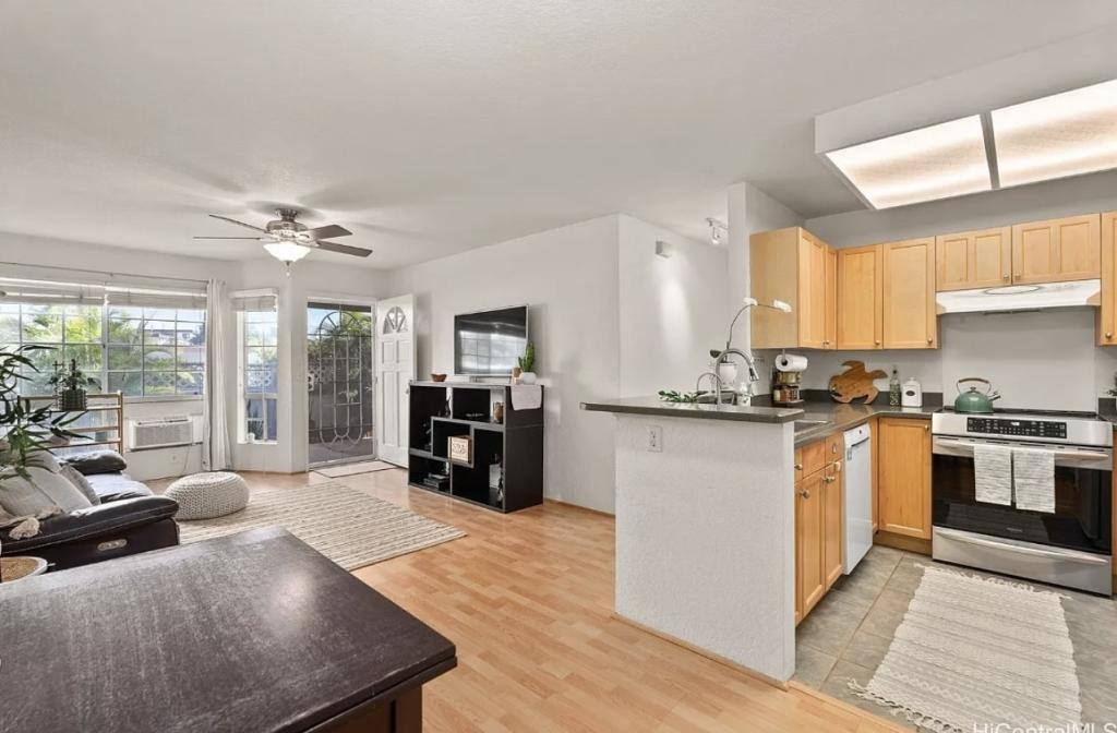 Townhouse for rent at 680 Mananai Pl, 12G, Honolulu, HI 96818