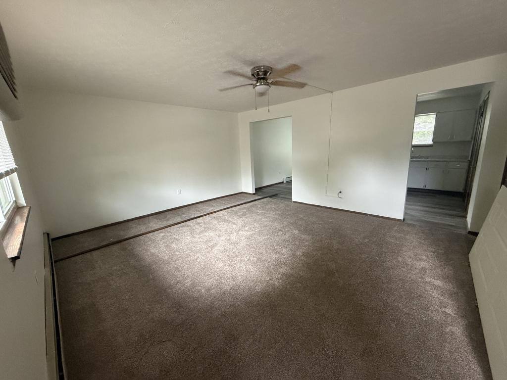 Townhouse for rent at 240 Folsom St NW, Warren, OH 44483