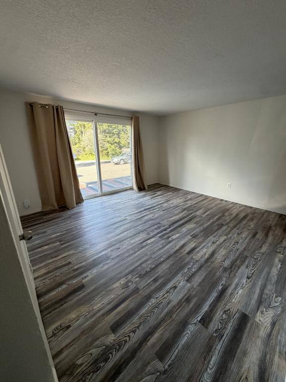 Townhouse for rent at 1661 Lund Ave, Coos Bay, OR 97420