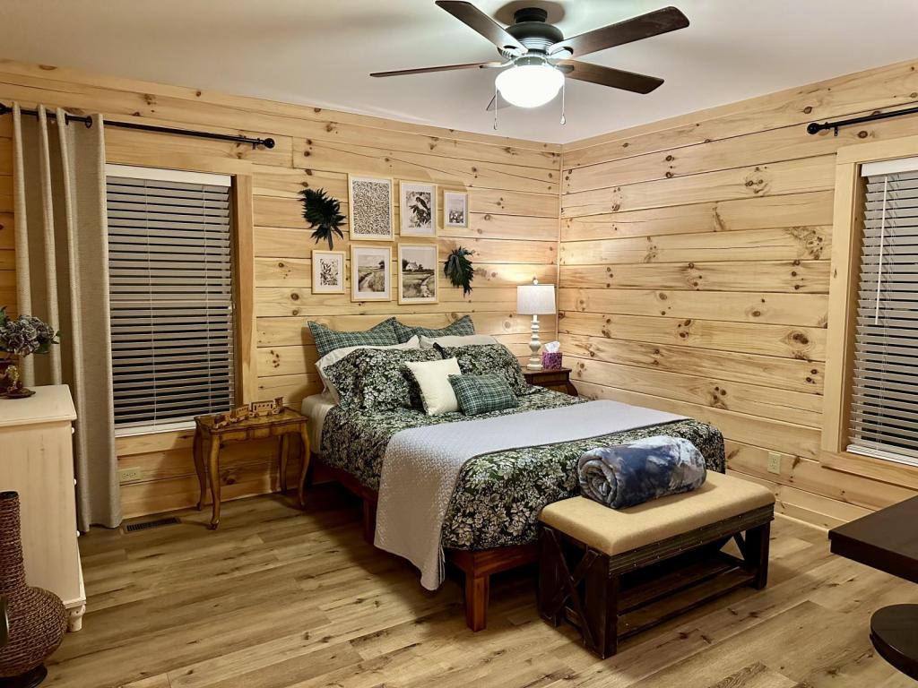 House for rent at 170 Echo Lane, Saluda, NC 28773
