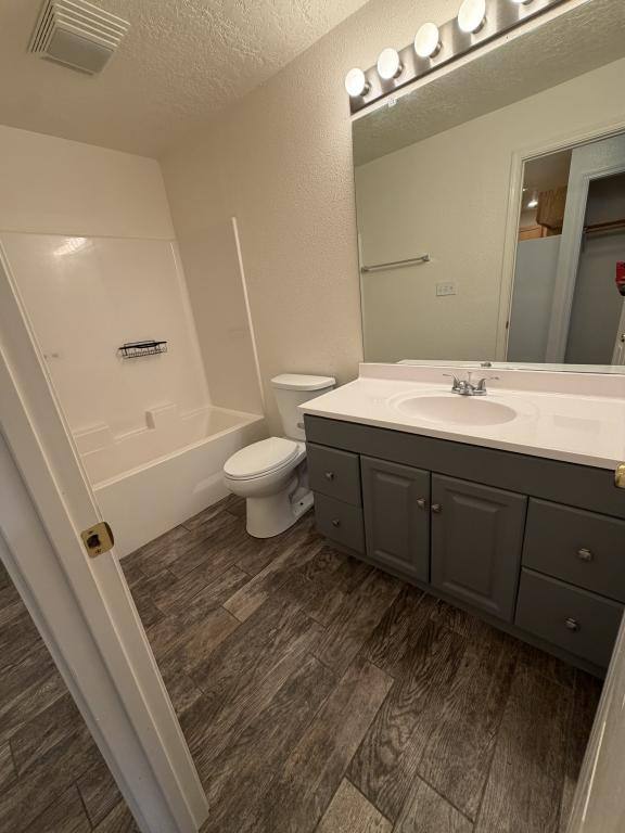 House for rent at 383 2nd Ave, Coos Bay, OR 97420