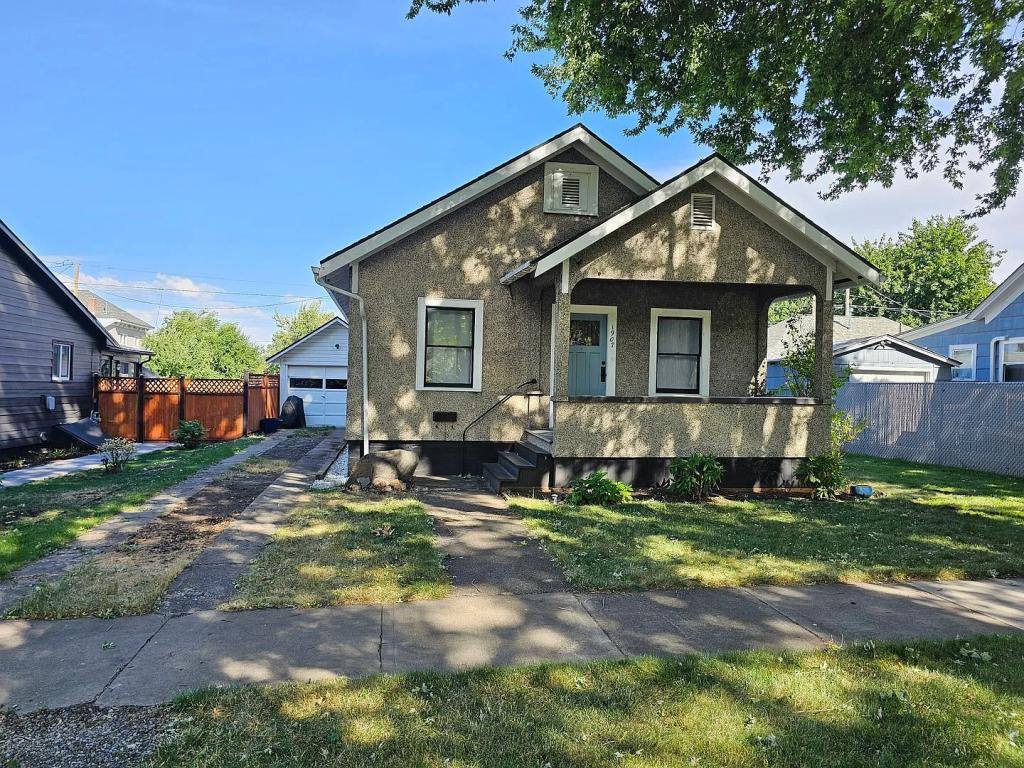 House for rent at 1907 1st St, La Grande, OR 97850