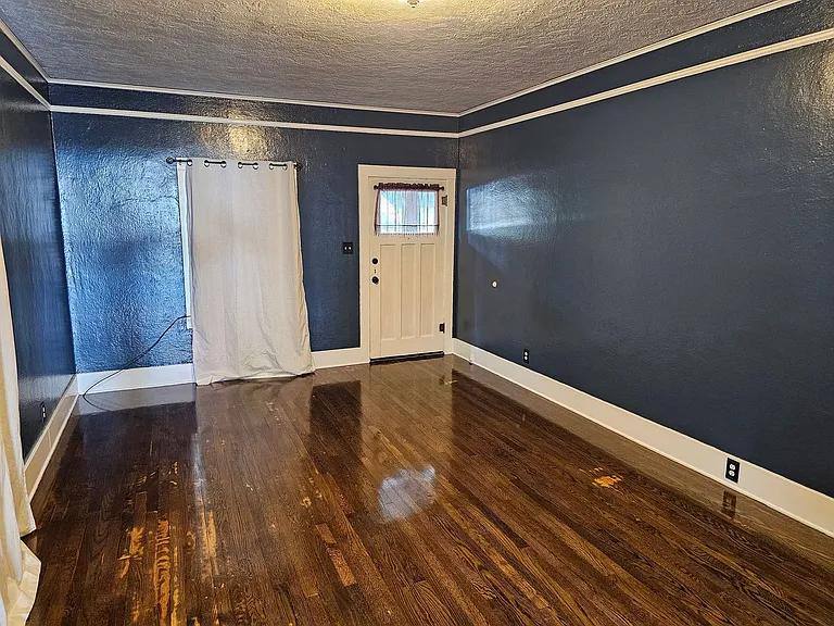 House for rent at 1907 1st St, La Grande, OR 97850