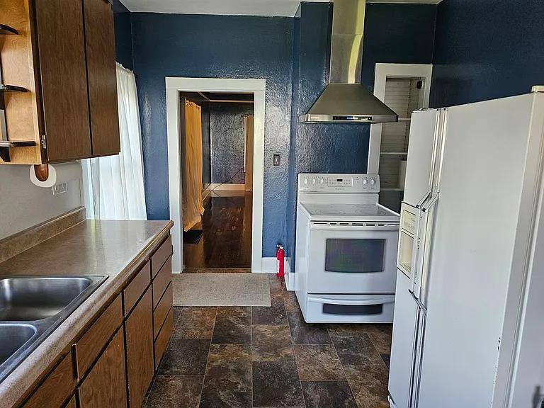 House for rent at 1907 1st St, La Grande, OR 97850