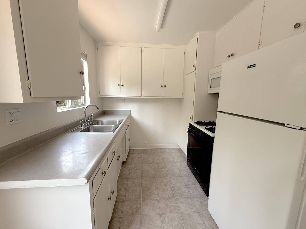 Apartment for rent at 2220 Oak Park Lane #3, Santa Barbara, CA 93105
