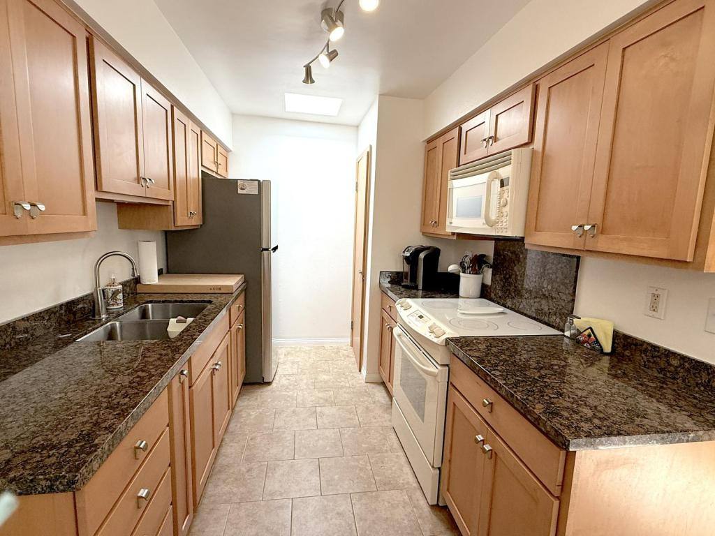 Apartment for rent at 29 Dearborn Place, Goleta, CA 93117