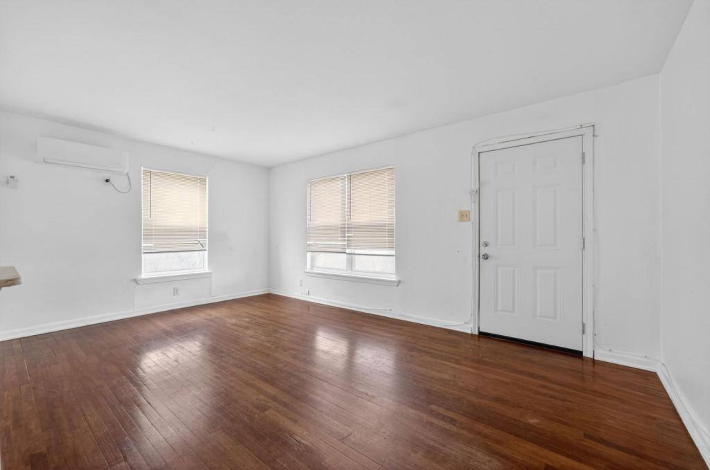 House for rent at 118 Compton Ave #1, San Antonio, TX 78214
