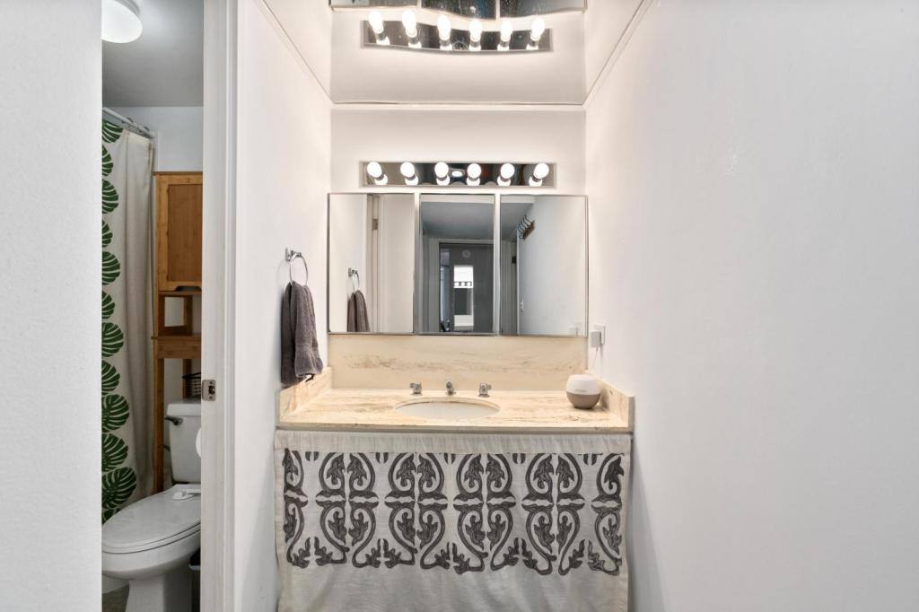 Apartment for rent at 250 Hua Ave, Honolulu, HI 96815