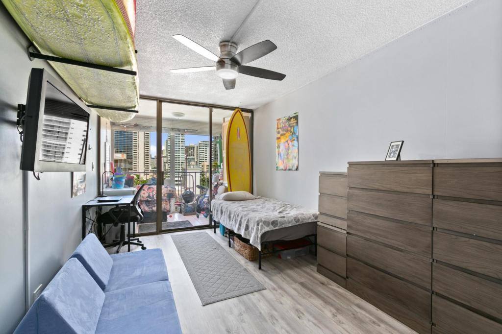 Apartment for rent at 250 Hua Ave, Honolulu, HI 96815
