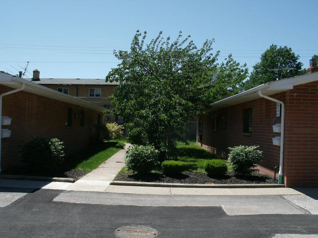 Apartment for rent at 33145 Vine St, Eastlake, OH 44095