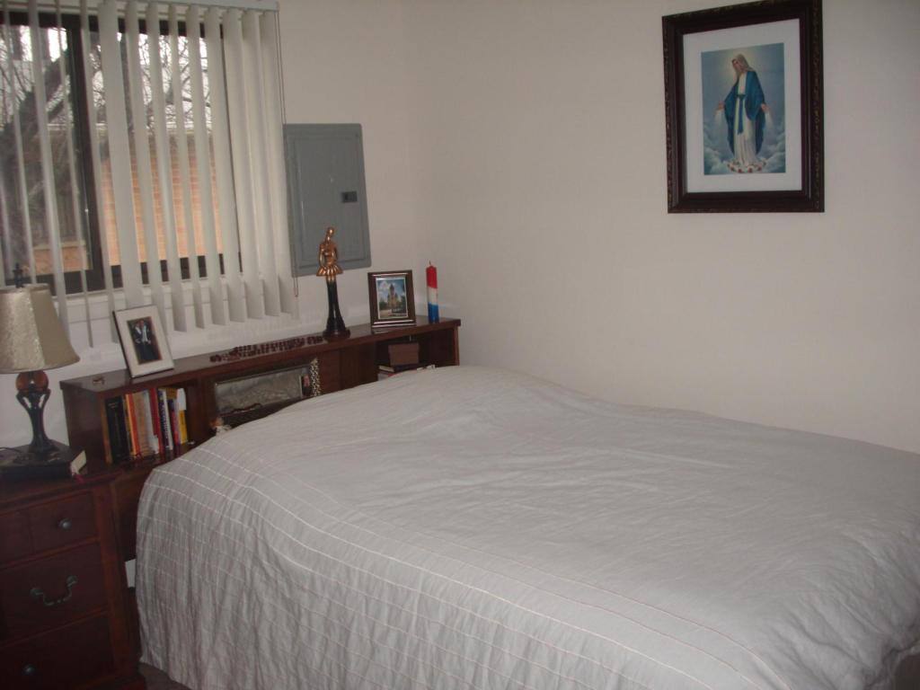 Apartment for rent at 33145 Vine St, Eastlake, OH 44095