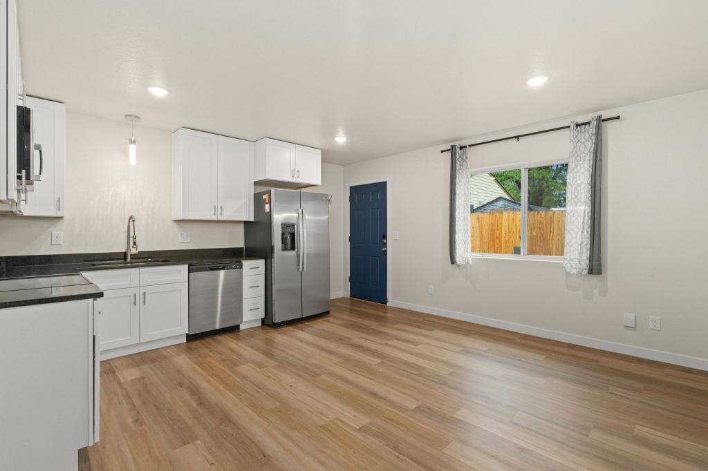 Townhouse for rent at 1338 E 7th St, Loveland, CO 80537