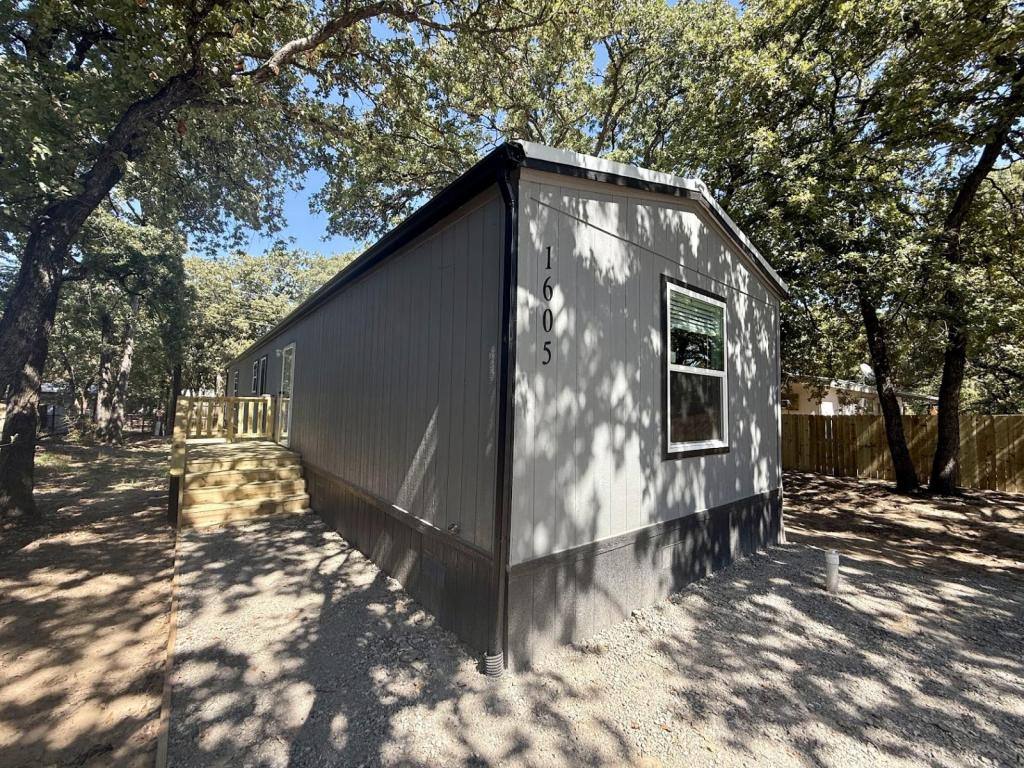 House for rent at 1808 Sheila Dr, Azle, TX 76020