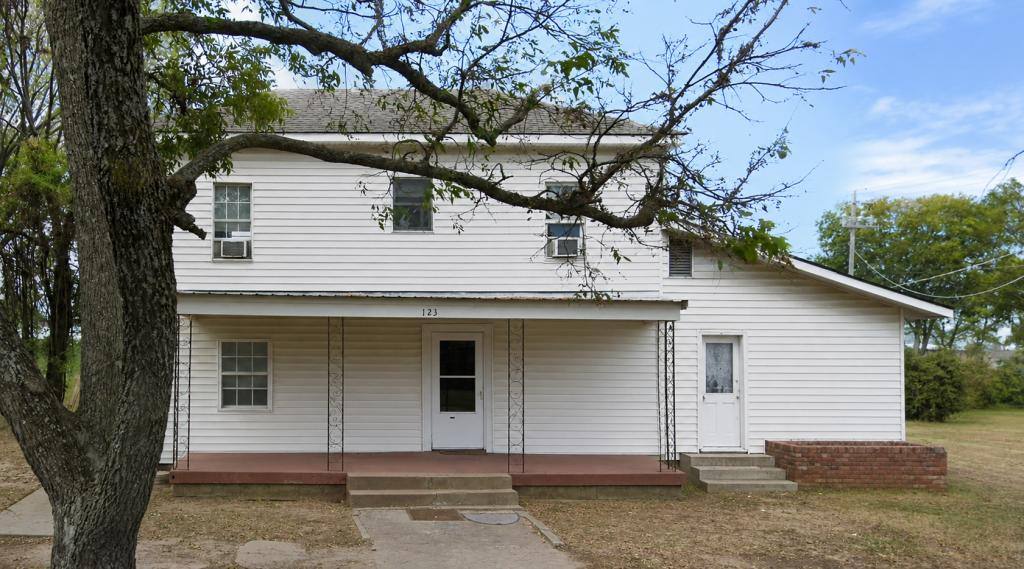Apartment for rent at 123 S Hope Ave, Ada, OK 74820
