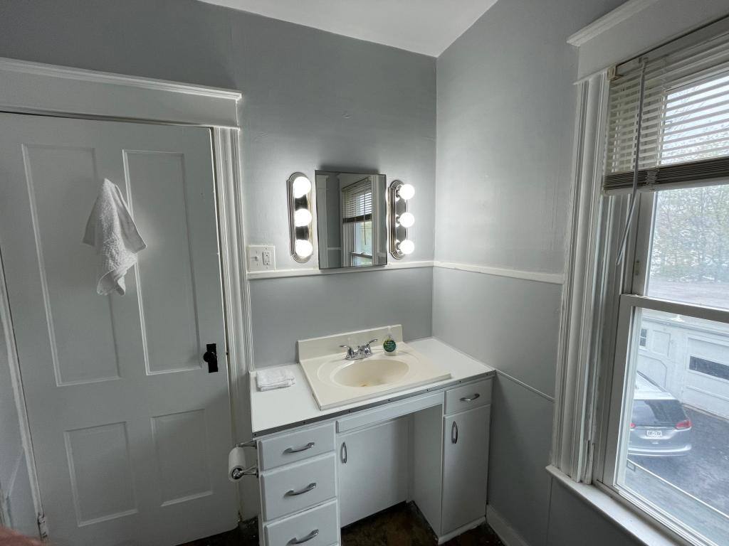 Apartment for rent at 224 State St, Batavia, NY 14020