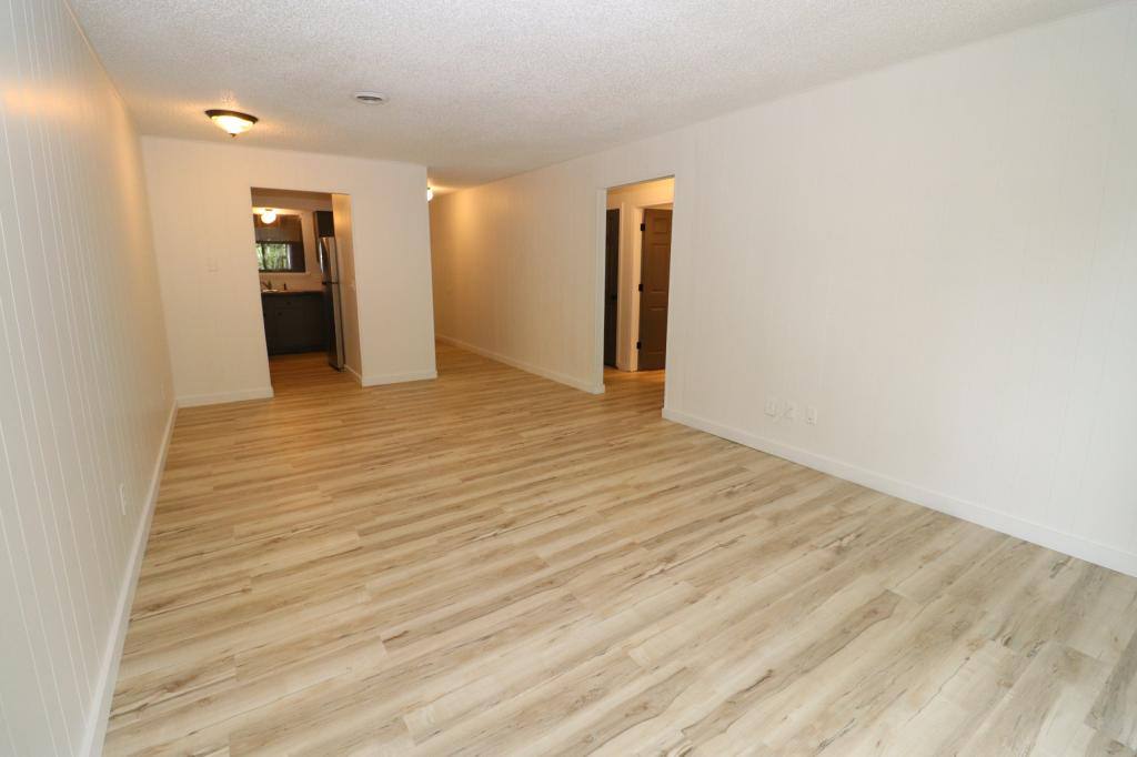 Apartment for rent at 1221 S Park Ave #15, Aurora, MO 65605