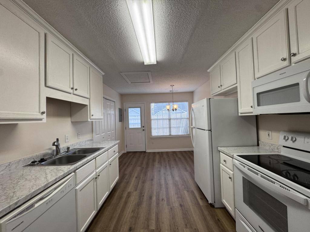 Condo for rent at 242 Katelyn Circle, Warner Robins, GA 31088
