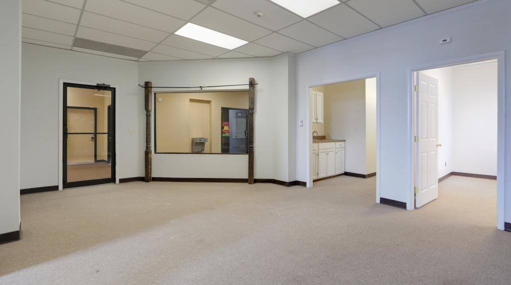 Apartment for rent at 1 Franklin Square, Office #2, Geneva, NY 14456