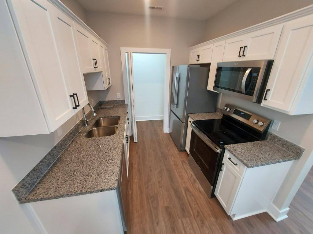 Townhouse for rent at 38 E 4th St, Lexington, NC 27292