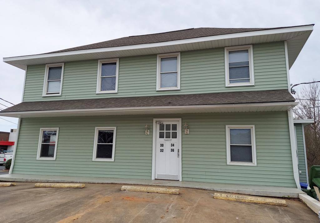 Apartment for rent at 36 E 4th St, Lexington, NC 27292