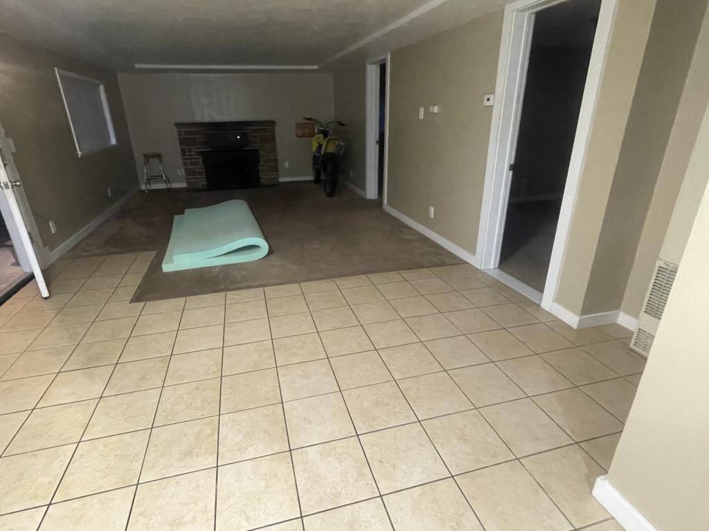 Townhouse for rent at 8418 123rd St Court E, Puyallup, WA 98373