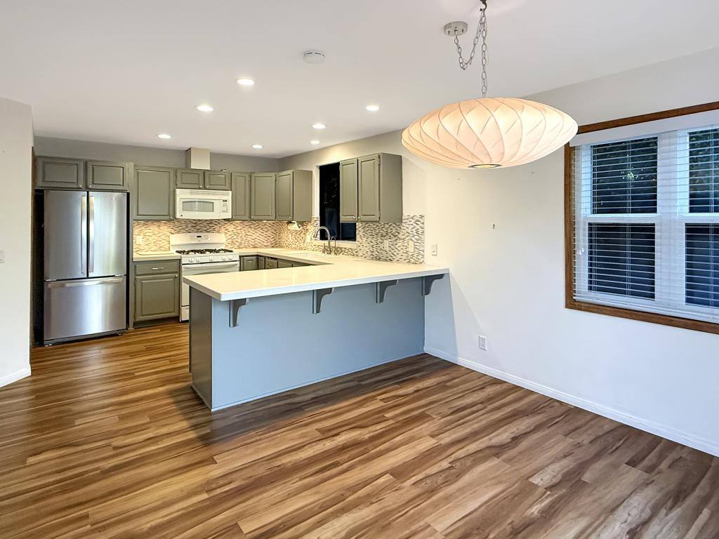 Townhouse for rent at 820 W Victoria St #B, Santa Barbara, CA 93101